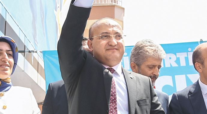 Akdoğan: &#039;Koalisyon &#039;sürec&#039;i aynı gün bitirir!&#039;