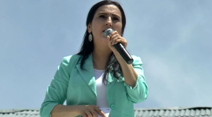 Figen Yüksekdağ Ardahan'da konuştu Figen Yüksekdağ Ardahan'da konuştu