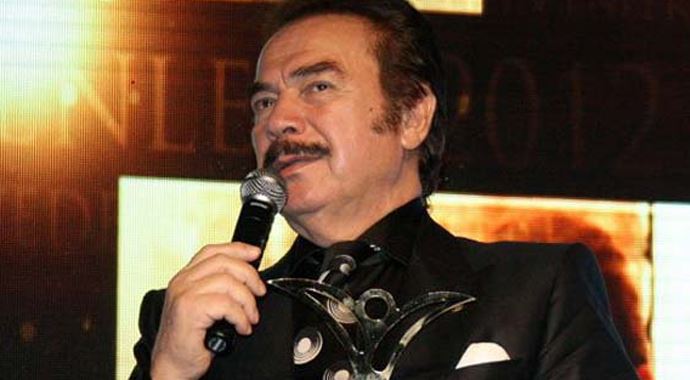 Orhan Gencebay o gençleri affetti! Orhan Gencebay o gençleri affetti!