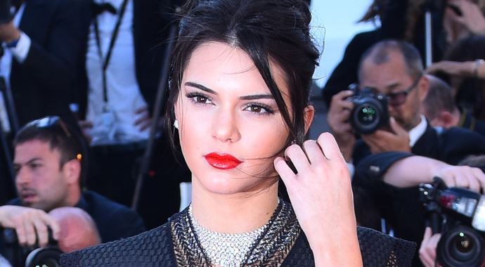 Kendall Jenner 6 yakın koruma istedi Kendall Jenner 6 yakın koruma istedi