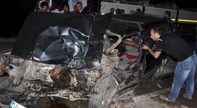 Bursa'da kaza: 1 ölü, 3 yaralı Bursa'da kaza: 1 ölü, 3 yaralı