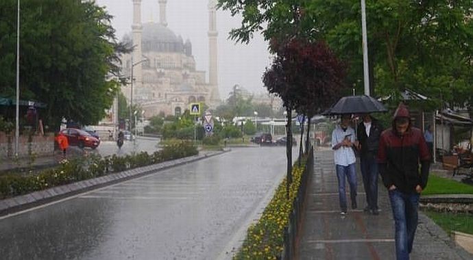 Meteoroloji'den kritik yağış ve sel uyarısı Meteoroloji'den kritik yağış ve sel uyarısı