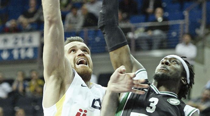 Fener Daçka'yı ezdi 