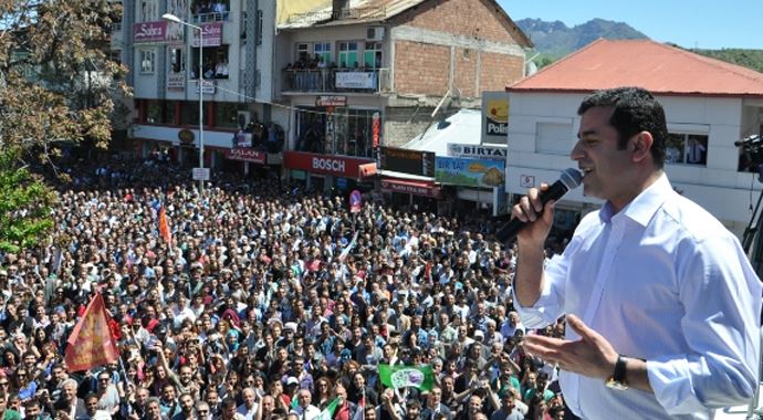 Demirtaş'tan tehdit gibi açıklama Demirtaş'tan tehdit gibi açıklama