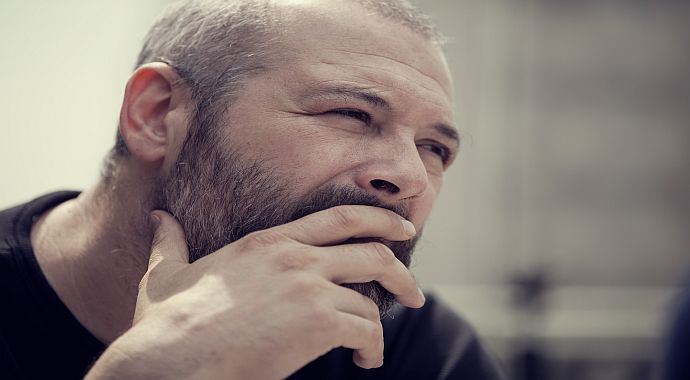 Levent Üzümcü&#039;ye takipçisinden ayar