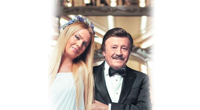 Selami Şahin 30. yılda nikah tazeleyecek! Selami Şahin 30. yılda nikah tazeleyecek!