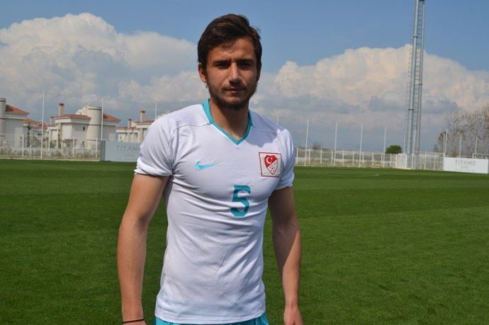 Eski Fenerbahçeli'nin antrenmanda kalbi durdu Eski Fenerbahçeli'nin antrenmanda kalbi durdu