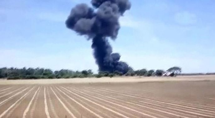 Askeri uçak yere çakıldı! En az 10 ölü Askeri uçak yere çakıldı! En az 10 ölü