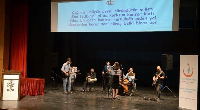 Şarkılarla kansere &#039;dur&#039; dediler