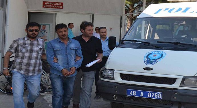 Eşini, bir bardak su için öldürdü! Eşini, bir bardak su için öldürdü!