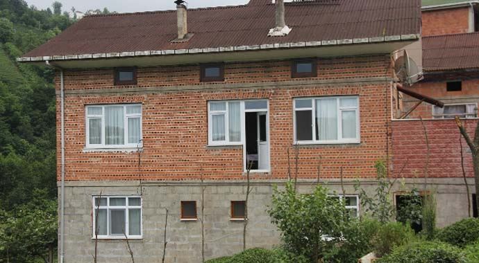 Fotoğrafa dikkatli bakınca garipliği siz de fark edeceksiniz! Fotoğrafa dikkatli bakınca garipliği siz de fark edeceksiniz!
