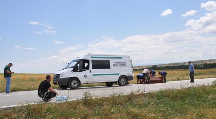 Eşini öldürüp cesedinin başında sigara içmişti, TIR kazasında öldü