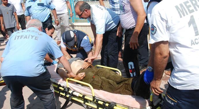 Boğulmak üzere olan çocukları kurtarmak isterken ölüyordu Boğulmak üzere olan çocukları kurtarmak isterken ölüyordu
