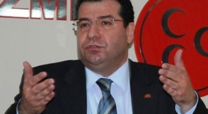 Eski bakan trafik kazası geçirdi Eski bakan trafik kazası geçirdi