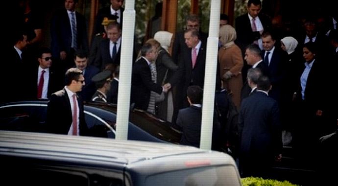 Yurda döner dönmez oraya gitti!