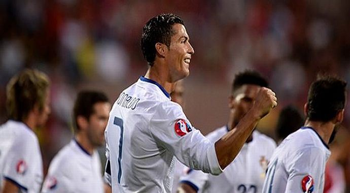 Ronaldo tek başına dağıttı!