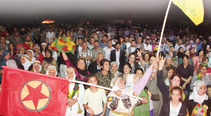 Kandil'den Öcalan ve HDP'ye rest Kandil'den Öcalan ve HDP'ye rest