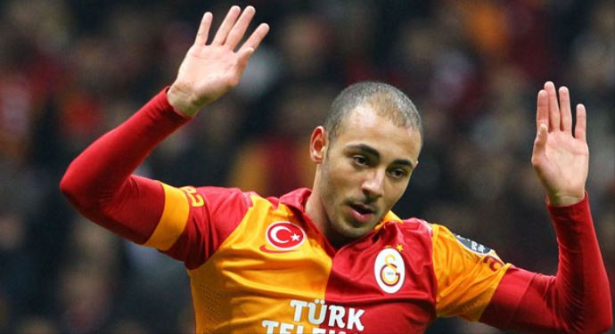 Amrabat Galatasaray'ın borçlarını ödeyecek Amrabat Galatasaray'ın borçlarını ödeyecek
