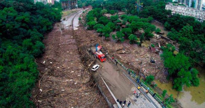 Gürcistan&#039;da sel: 12 ölü