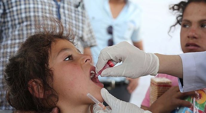 Suriyeli sığınmacı çocuklar aşılandı
