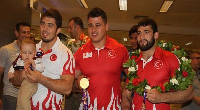 Rıza Kayaalp: Milletimizin duası ile... Rıza Kayaalp: Milletimizin duası ile...