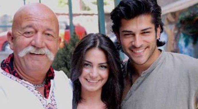 'Burak Özçivit, Sümer Tilmaç'a vefasızlık etti' 'Burak Özçivit, Sümer Tilmaç'a vefasızlık etti'