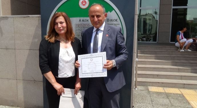  Dursun Çiçek mazbatasını aldı