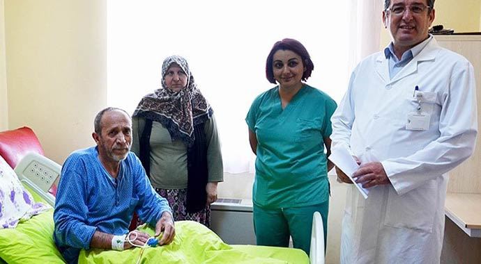 Karaciğerinde unutulan gazlı bez 34 yıl sonra çıkarıldı Karaciğerinde unutulan gazlı bez 34 yıl sonra çıkarıldı