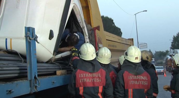 İstanbul'da feci kaza! 1 kişi öldü... İstanbul'da feci kaza! 1 kişi öldü...