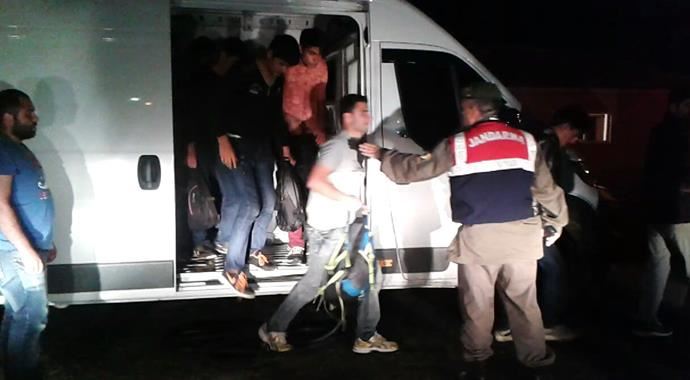 Kırklareli'de 42 kaçak göçmen daha yakalandı