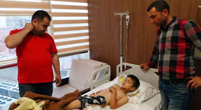 Arabası ile çarptığı çocuğu hastaneye yerine bakın nereye götürdü Arabası ile çarptığı çocuğu hastaneye yerine bakın nereye götürdü