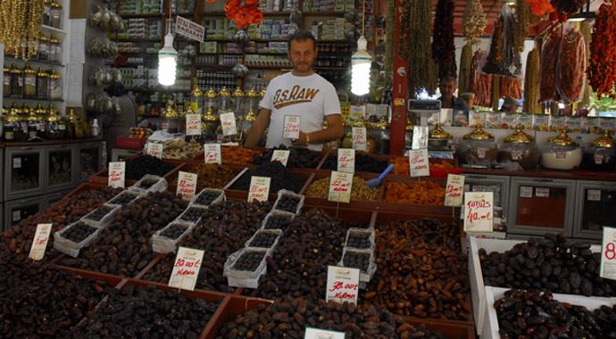 Ramazanda susuz kalmamak için bu bitkileri tüketin Ramazanda susuz kalmamak için bu bitkileri tüketin