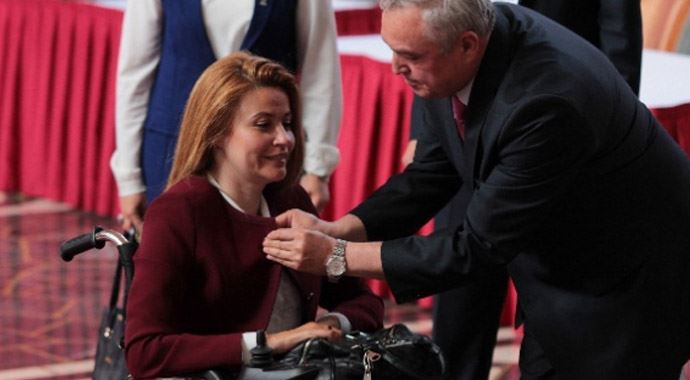 Meclise gelip kaydını yaptırdı Meclise gelip kaydını yaptırdı