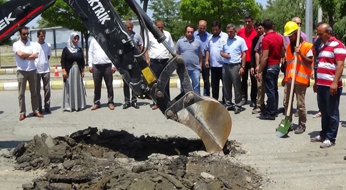 Iğdır'da doğalgaz için ilk kazma vuruldu
