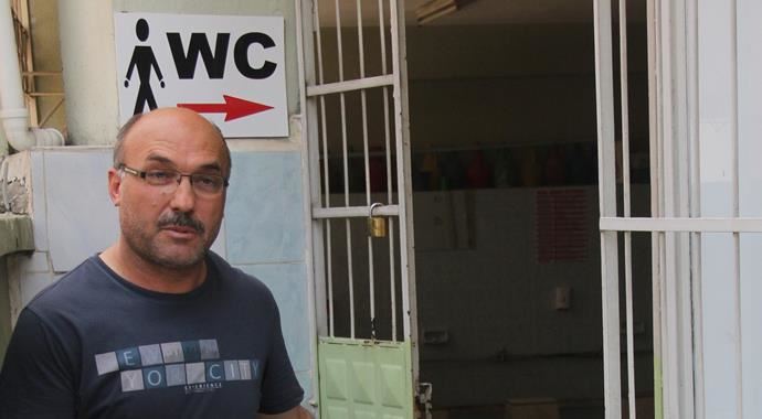 Adana&#039;da caminin kapısını çaldılar!