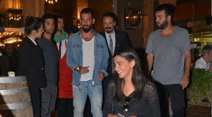 Burcu Esmersoy sorusu Arda Turan&#039;ı sinirlendirdi