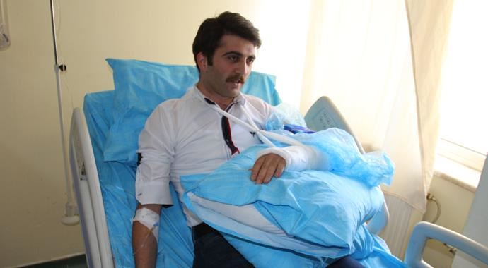 Doktorlar birbirine girdi, başhekimin kolu kırıldı