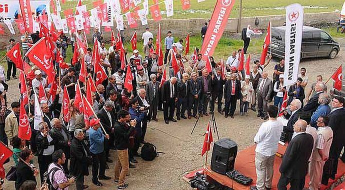 Mitinge 100 kişi gelince istifa etti parti değiştirdi