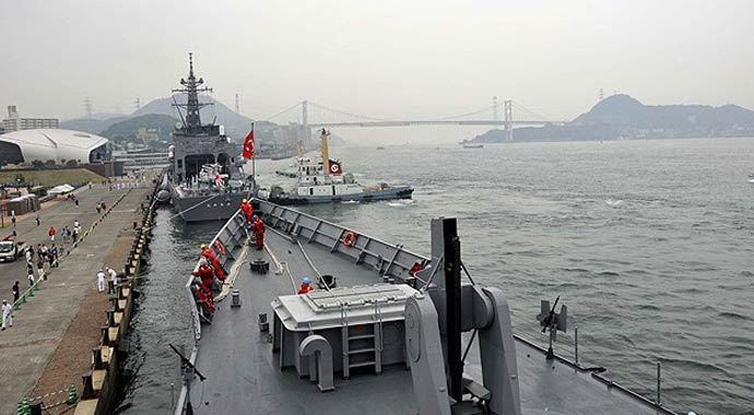 TCG Gediz fırkateyni Japonya&#039;da