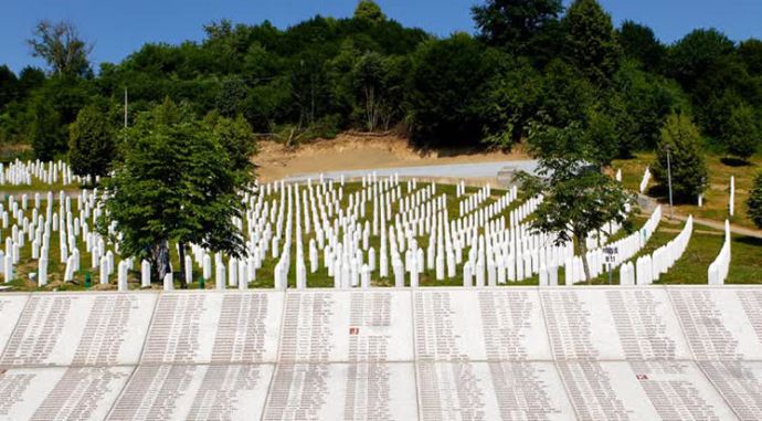 Srebrenitsa Soykırımı 20. yılına giriyor