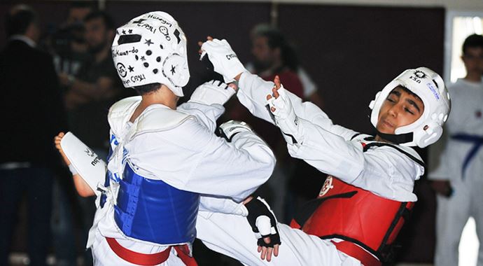 Gençler sporla uyuşturucuya karşı Gençler sporla uyuşturucuya karşı