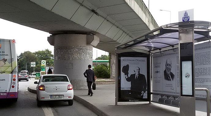 Demirel'in anısına özel durak Demirel'in anısına özel durak