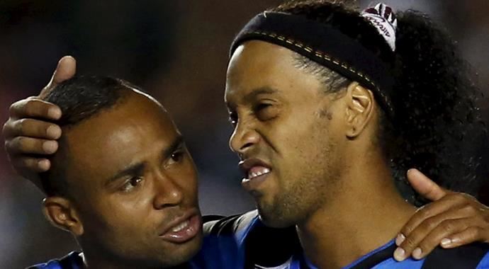 Ronaldinho transferinde engel kalmadı