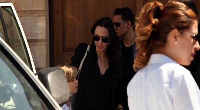 Angelina Jolie'den Türk halkına teşekkür Angelina Jolie'den Türk halkına teşekkür