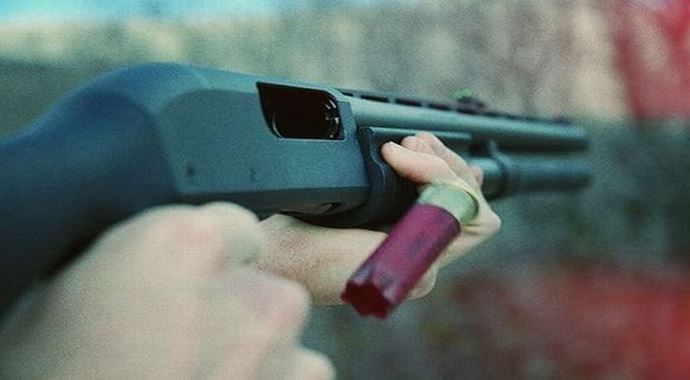 20 yaşındaki genci pompalı tüfekle vurdular! 20 yaşındaki genci pompalı tüfekle vurdular!