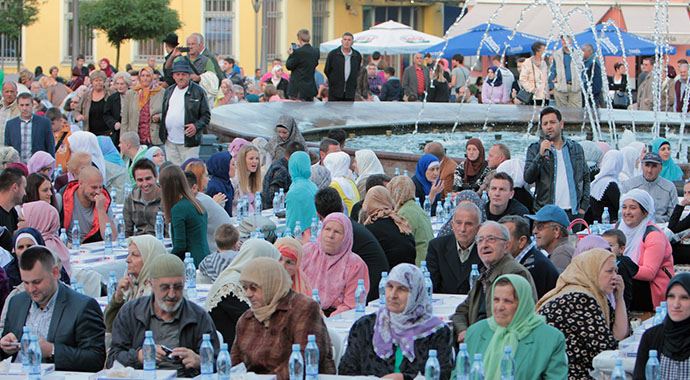 'Bereket Konvoyu' Bosna Hersek'te 'Bereket Konvoyu' Bosna Hersek'te
