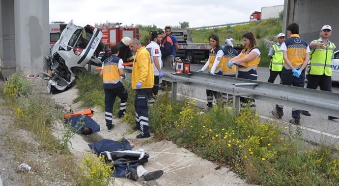 Çorum'da 4 kişinin öldüğü kazada yürek yakan detay! Çorum'da 4 kişinin öldüğü kazada yürek yakan detay!