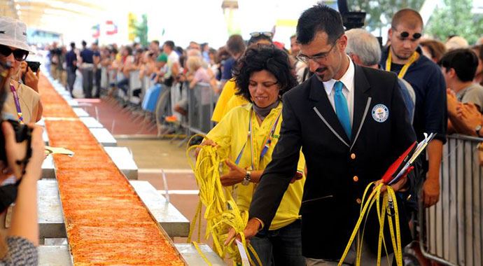 İtalyan pizzacılardan dünya rekoru