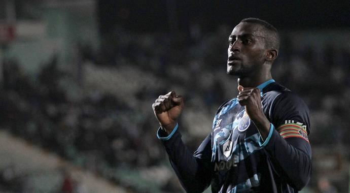 Atletico Madrid, Jackson Martinez'i renklerine bağlamak üzere
