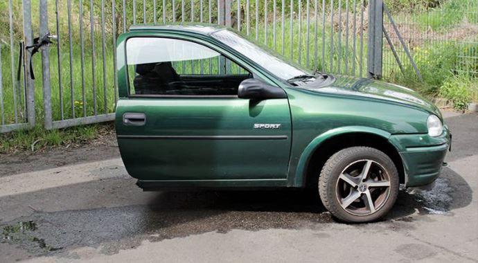 Boşandıktan sonra mal varlığını 'böldü' Boşandıktan sonra mal varlığını 'böldü'